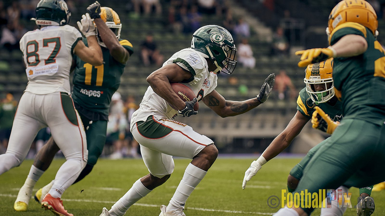 GFL Season 2022 Cologne Crocodiles vs. Kiel Baltic Hurricanes am 11.06.2022 im Stadion Stadion Höhenberg, Höhenberger Ring, 51103 Köln. Punkte Endstand 49 : 00. Bildnummer: 2022-06-11_0598 - CologneCrocodilesVsKielBalticHurricanes