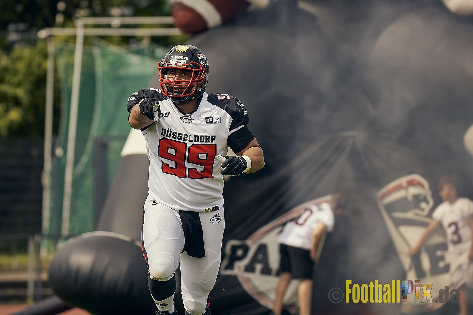 Spiel der GFL Season 2022 Düsseldorf Panther vs. Dresden Monarchs am 30.07.2022 im Stadion VfL Benrath, Karl-Hohmann-Straße 70, 40597 Düsseldorf, Punkte Endstand 00 : 21.
[Bildnummer: 2022-07-30_0085] - DPantherVsDresdenMonarchs