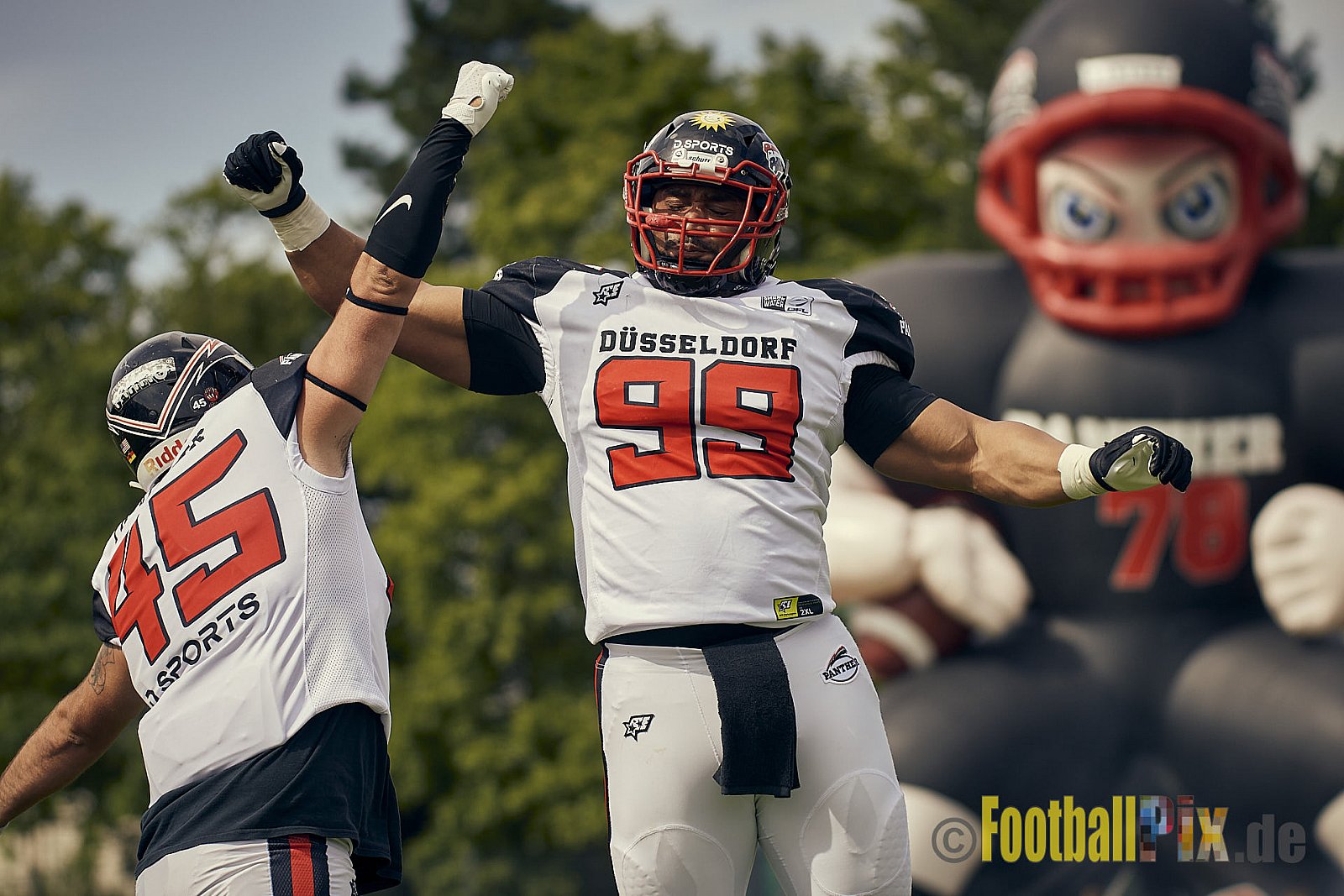 Spiel der GFL Season 2022 Düsseldorf Panther vs. Dresden Monarchs am 30.07.2022 im Stadion VfL Benrath, Karl-Hohmann-Straße 70, 40597 Düsseldorf, Punkte Endstand 00 : 21.
[Bildnummer: 2022-07-30_0091] - DPantherVsDresdenMonarchs