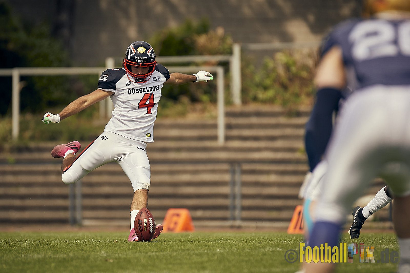 Spiel der GFL Season 2022 Düsseldorf Panther vs. Dresden Monarchs am 30.07.2022 im Stadion VfL Benrath, Karl-Hohmann-Straße 70, 40597 Düsseldorf, Punkte Endstand 00 : 21.
[Bildnummer: 2022-07-30_0125] - DPantherVsDresdenMonarchs