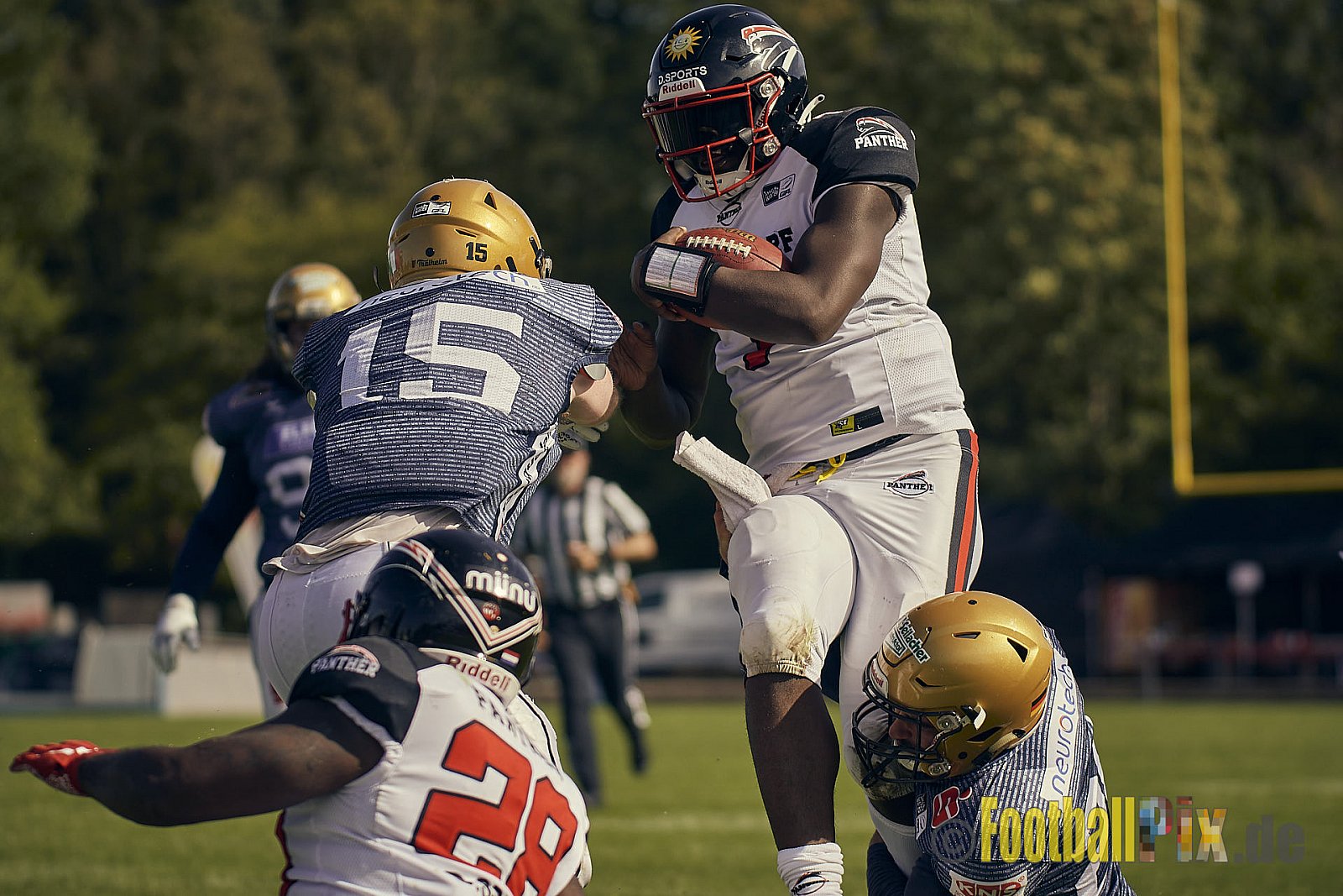 Spiel der GFL Season 2022 Düsseldorf Panther vs. Dresden Monarchs am 30.07.2022 im Stadion VfL Benrath, Karl-Hohmann-Straße 70, 40597 Düsseldorf, Punkte Endstand 00 : 21.
[Bildnummer: 2022-07-30_0309] - DPantherVsDresdenMonarchs