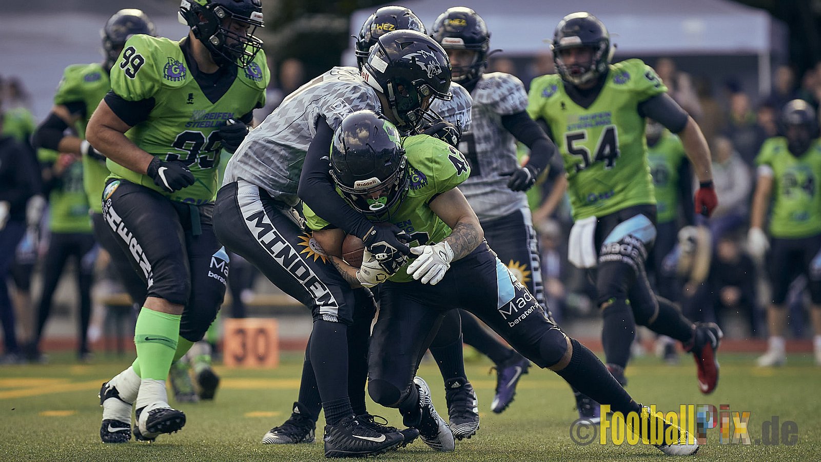 AFCV NRW Verbandsliga Ost Season 2022 Herne Black Barons vs. Minden Wolves am 25.09.2022 im Stadion Horststadion, Gartenstraße 12-16, 44625 Herne, Punkte Endstand 12 : 34.
[Bildnummer: 2022-09-25_0387] - HerneBlackBaronsMindenWolves