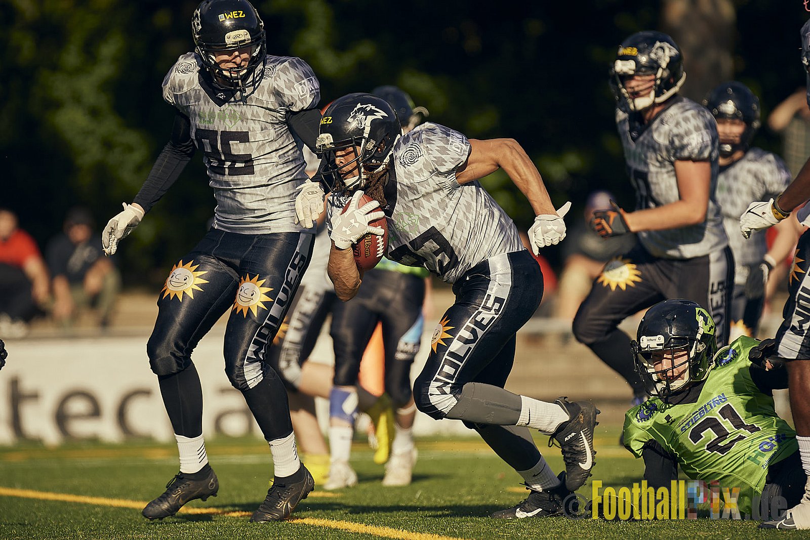 AFCV NRW Verbandsliga Ost Season 2022 Herne Black Barons vs. Minden Wolves am 25.09.2022 im Stadion Horststadion, Gartenstraße 12-16, 44625 Herne, Punkte Endstand 12 : 34.
[Bildnummer: 2022-09-25_0475] - HerneBlackBaronsMindenWolves