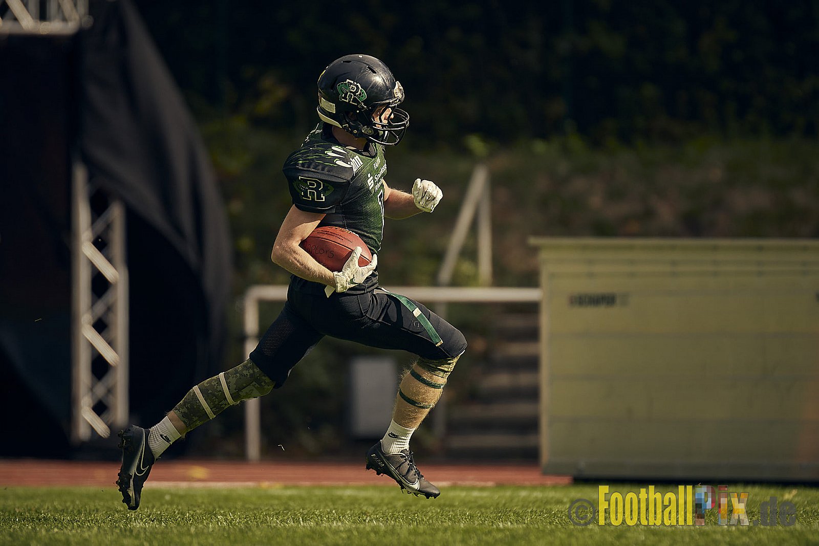 AFCV NRW Landesliga Season 2022 Rheine Raptors vs. Dorsten Reapers am 02.10.2022 im Stadion Jahnstadion, Schützenstraße, 48429 Rheine, Punkte Endstand 35 : 09.
[Bildnummer: 2022-10-02_0292] - RheineRaptorsVsDorstenReapers