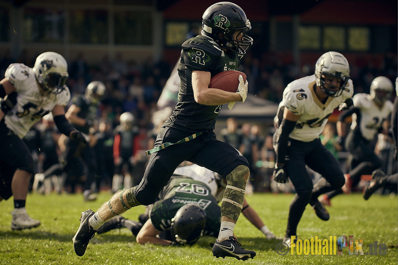 AFCV NRW Landesliga Season 2022 Rheine Raptors vs. Dorsten Reapers am 02.10.2022 im Stadion Jahnstadion, Schützenstraße, 48429 Rheine, Punkte Endstand 35 : 09.
[Bildnummer: 2022-10-02_0477] - RheineRaptorsVsDorstenReapers