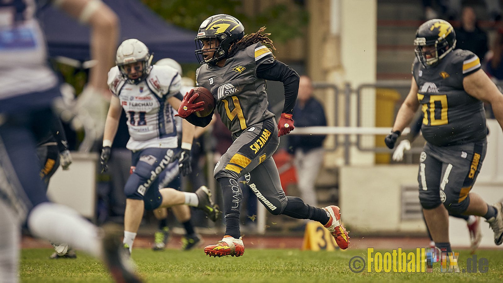 AFCV NRW Oberliga Season 2022 Remscheid Amboss vs. Krefeld Ravens am 15.10.2022 im Stadion Reinshagen Stadion, Wallburgstraße 25, 42857 Remscheid, Punkte Endstand 00 : 28.
[Bildnummer: 2022-10-15_0230] - RemscheidAmbossVsKrefeldRavens