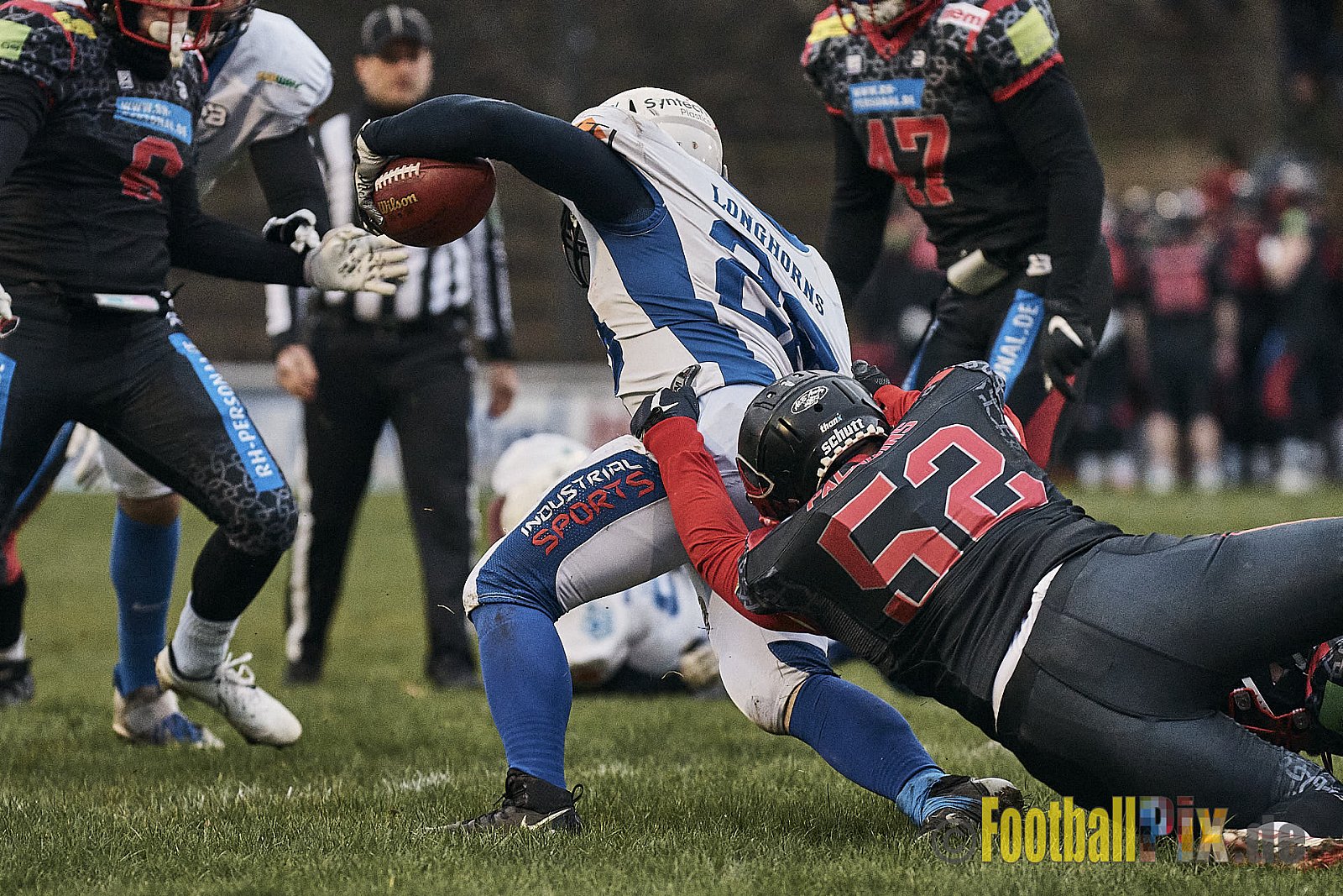 Preseason Game early bird 2023 Solingen Paladins vs. Lohne Longhorns am 4.03.2023 im Stadion Jahnkampfbahn Solingen, Adolf-Clarenbach-Straße 36, 42719 Solingen. Spiel Endstand 34 : 0. Bildnummer: 2023-03-04_0088 - SolingenPaladinsVsLohneLonghorns