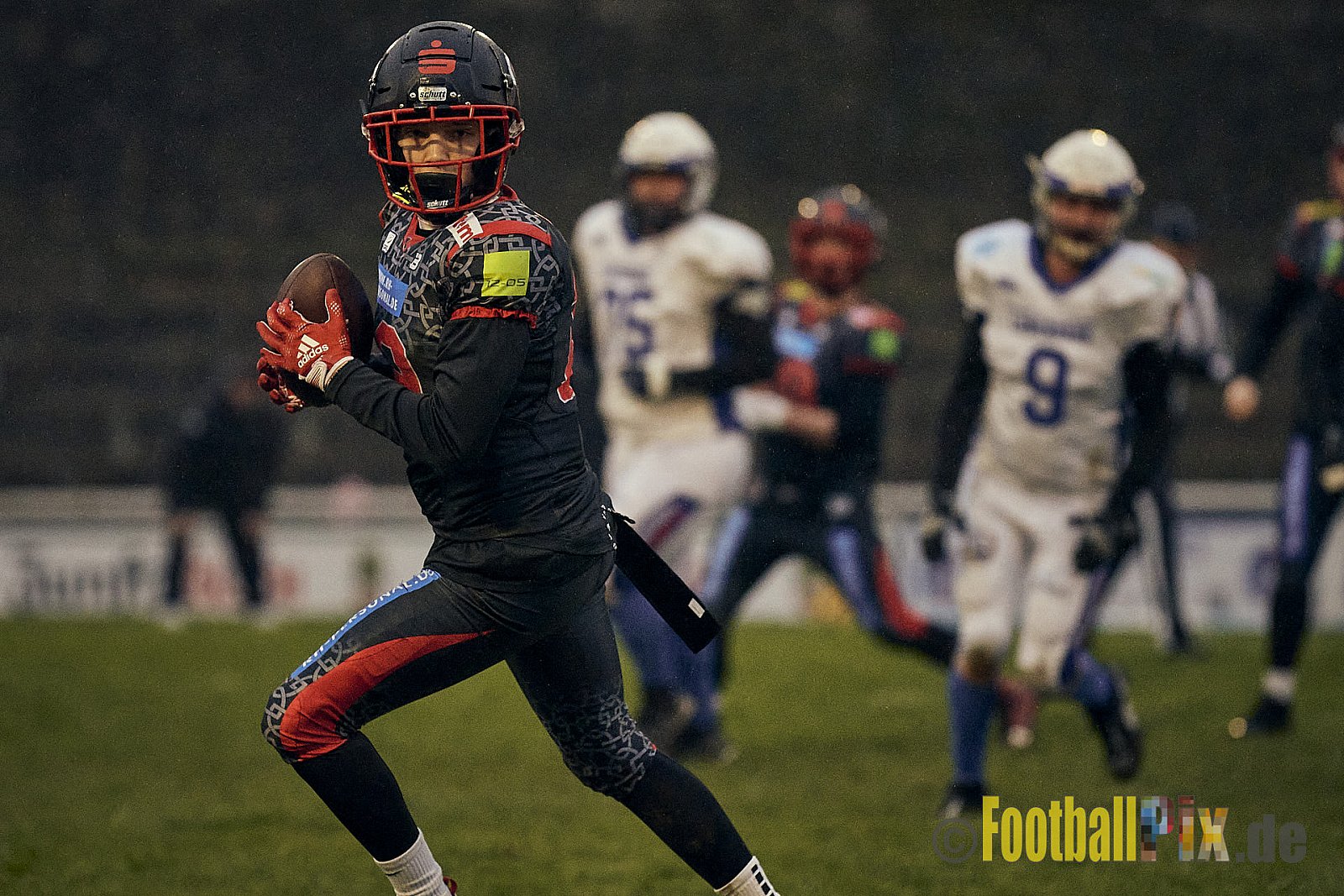 Preseason Game early bird 2023 Solingen Paladins vs. Lohne Longhorns am 4.03.2023 im Stadion Jahnkampfbahn Solingen, Adolf-Clarenbach-Straße 36, 42719 Solingen. Spiel Endstand 34 : 0. Bildnummer: 2023-03-04_0103 - SolingenPaladinsVsLohneLonghorns