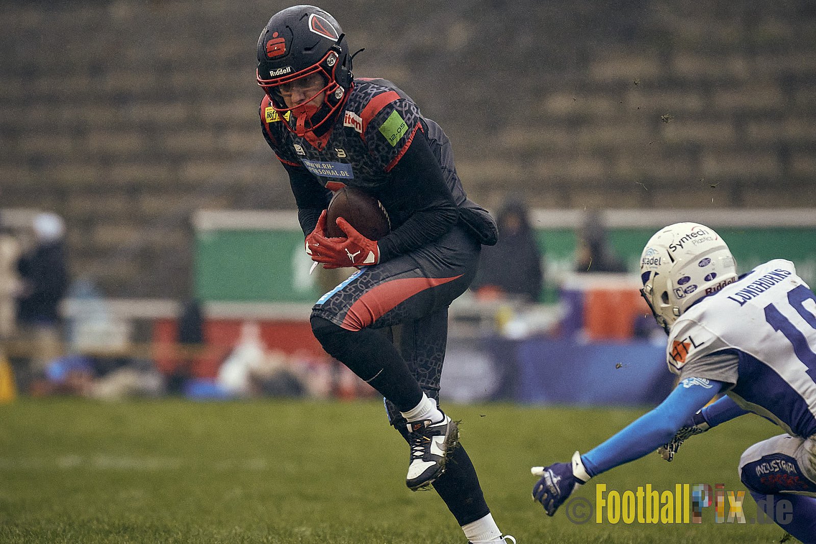 Preseason Game early bird 2023 Solingen Paladins vs. Lohne Longhorns am 4.03.2023 im Stadion Jahnkampfbahn Solingen, Adolf-Clarenbach-Straße 36, 42719 Solingen. Spiel Endstand 34 : 0. Bildnummer: 2023-03-04_0114 - SolingenPaladinsVsLohneLonghorns