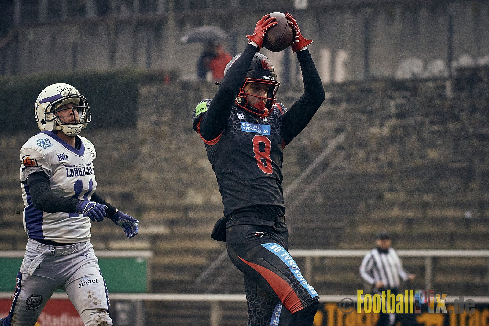 Preseason Game early bird 2023 Solingen Paladins vs. Lohne Longhorns am 4.03.2023 im Stadion Jahnkampfbahn Solingen, Adolf-Clarenbach-Straße 36, 42719 Solingen. Spiel Endstand 34 : 0. Bildnummer: 2023-03-04_0125 - SolingenPaladinsVsLohneLonghorns