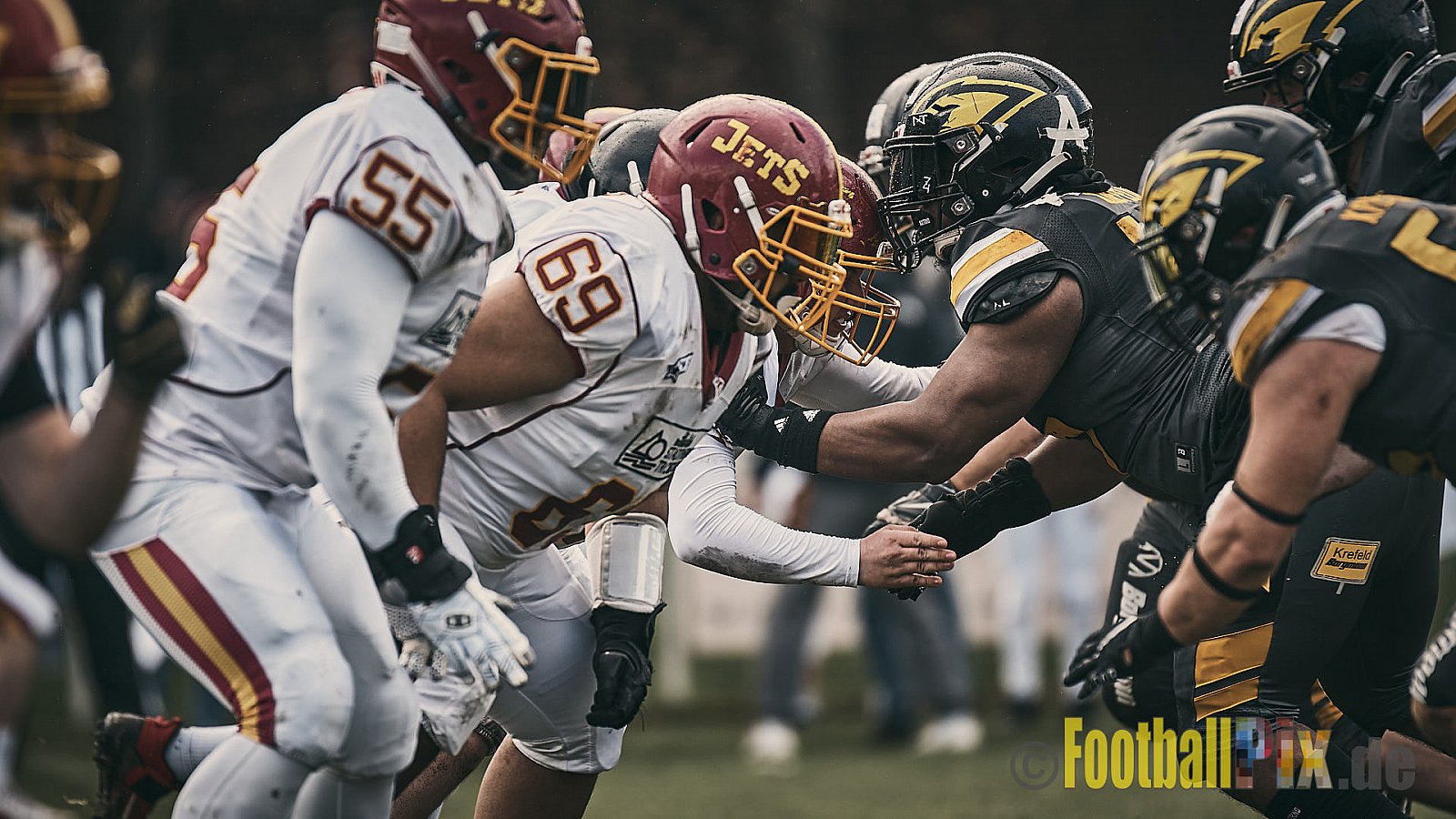 Preseason Game 2023 Krefeld Ravens vs. Troisdorf Jets am 25.03.2023 im Stadion BSA Sprödental. Die Adresse: BeziBSA Sprödental, Sprödentalstr. 15, 47799 Krefeld. Punkte Endstand 12 : 07. Bildnummer: 2023-03-25_0082 - KrefeldRavensVsTroisdorfJets