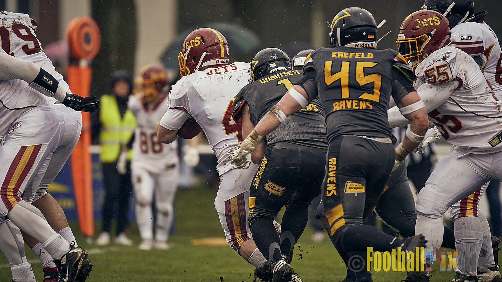 Preseason Game 2023 Krefeld Ravens vs. Troisdorf Jets am 25.03.2023 im Stadion BSA Sprödental. Die Adresse: BeziBSA Sprödental, Sprödentalstr. 15, 47799 Krefeld. Punkte Endstand 12 : 07. Bildnummer: 2023-03-25_0126 - KrefeldRavensVsTroisdorfJets
