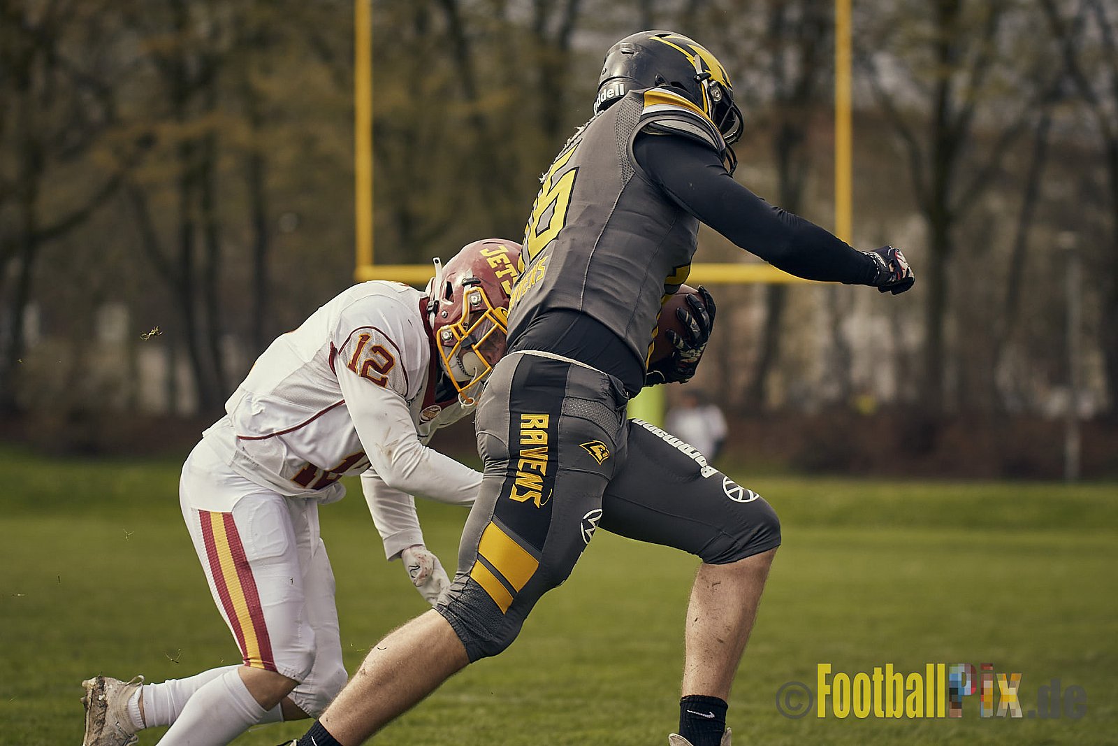 Preseason Game 2023 Krefeld Ravens vs. Troisdorf Jets am 25.03.2023 im Stadion BSA Sprödental. Die Adresse: BeziBSA Sprödental, Sprödentalstr. 15, 47799 Krefeld. Punkte Endstand 12 : 07. Bildnummer: 2023-03-25_0235 - KrefeldRavensVsTroisdorfJets