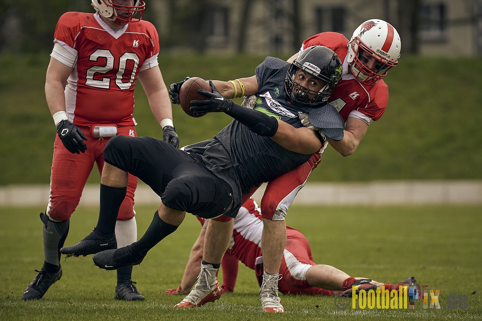 AFCV Verbandsliga Season 2023 Gelsenkirchen Devils vs. Wesseling Blackvenom am 22.04.2023 im Stadion Fürstenbergstadion, Fischerstraße 35, 45899 Gelsenkirchen, Punkte Endstand 14 : 20.
[2023-04-22_0338] - GelsenkirchenDevilsVsWesselingBlackvenom
