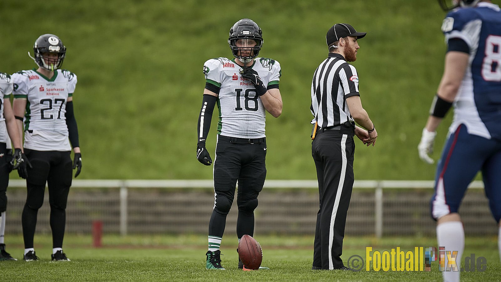 AFCV Verbandsliga Season 2023 Recklinghausen Chargers vs. Rheine Raptors am 29.04.2023 im Stadion Stadion Hohenhorst, Am Stadion 1, 45659 Recklinghausen, Punkte Endstand 37 : 10.
[2023-04-29_0044] - RecklinghausenChargersVsRheineRaptors