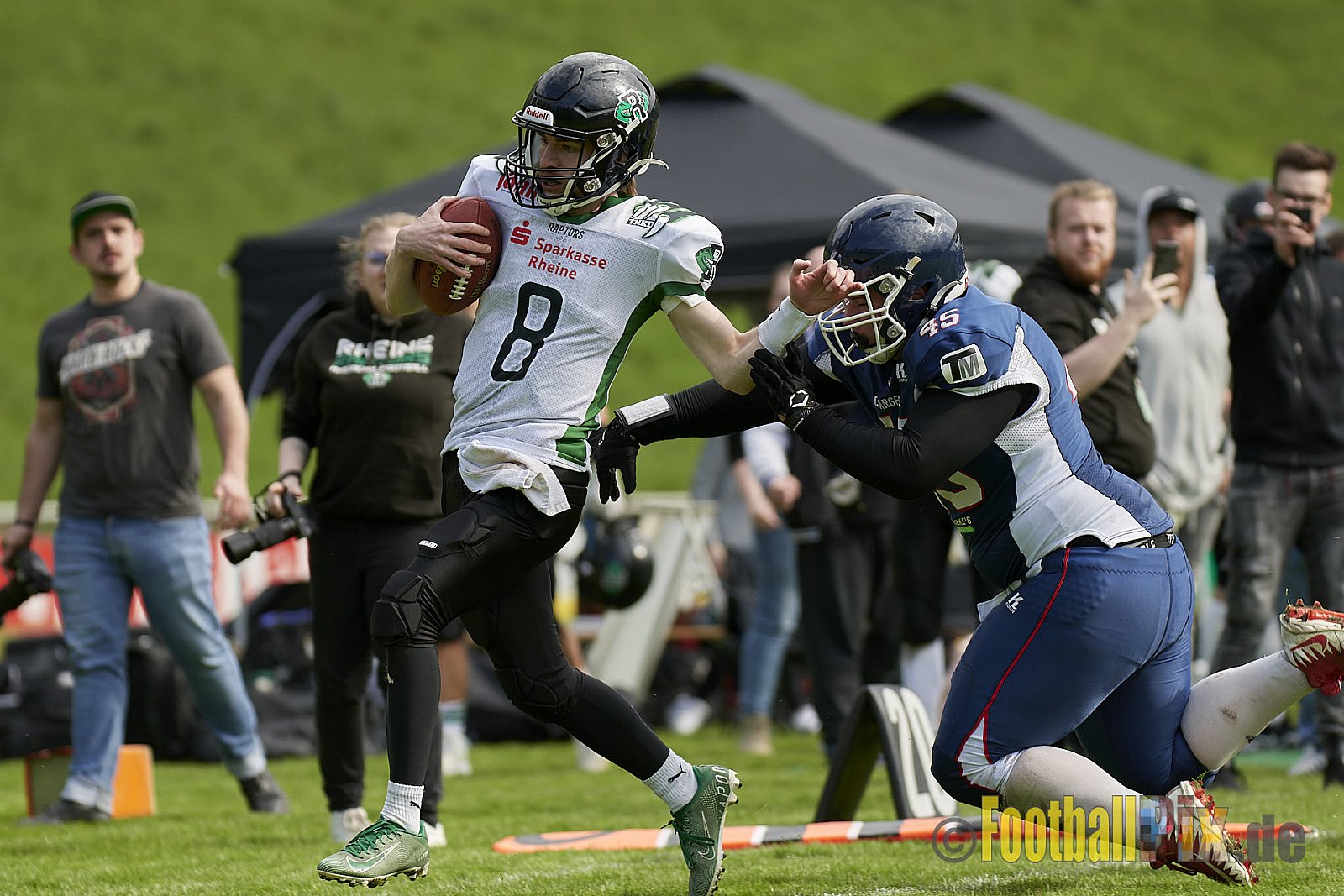 AFCV Verbandsliga Season 2023 Recklinghausen Chargers vs. Rheine Raptors am 29.04.2023 im Stadion Stadion Hohenhorst, Am Stadion 1, 45659 Recklinghausen, Punkte Endstand 37 : 10.
[2023-04-29_0303] - RecklinghausenChargersVsRheineRaptors