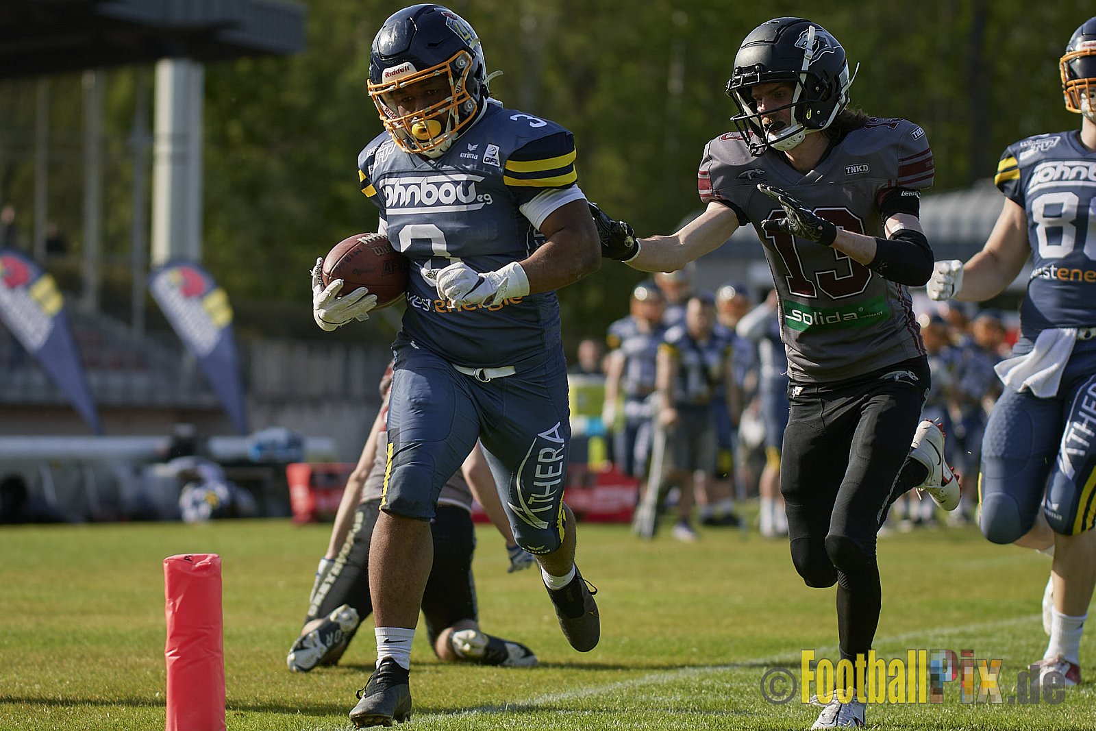 AFCV Regionalliga Season 2023 Essen Assindia Cardinals vs. Wuppertal Greyhounds am 30.04.2023 im Stadion Stadion am Hallo, Hallostraße 50, 45141 Essen, Punkte Endstand 12 : 27.
[2023-04-30_0354] - EssenAssindiaCardinalsVsWuppertalGreyhounds