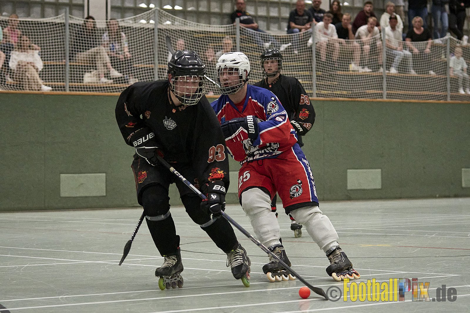 ISHD Inliner Hockey LLR Monheim Skunks I vs. Hilden Flames II am 14.05.2023 im Stadion Sporthalle Sandberg, Falkenstr., 40789 Monheim, Punkte Endstand 9 : 8. - IshdMonheimSkunksVsHildenFlames2