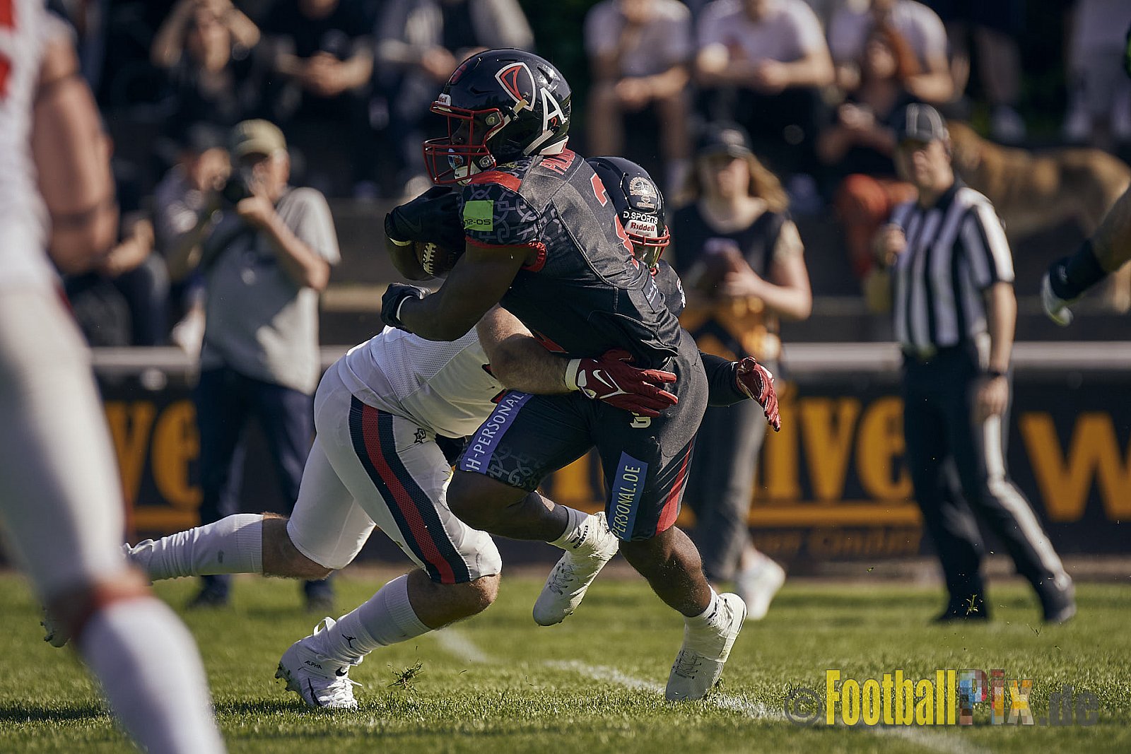 GFL2 Season 2023 Solingen Paladins vs. Düsseldorf Panther am 27.05.2023 im Stadion Jahnkampfbahn Solingen, Adolf-Clarenbach-Straße 36, 42719 Solingen. Punkte Endstand 20 : 21.
[Bildnummer: 2023-05-27_0057] - SolingenPaladinsVsDPanther