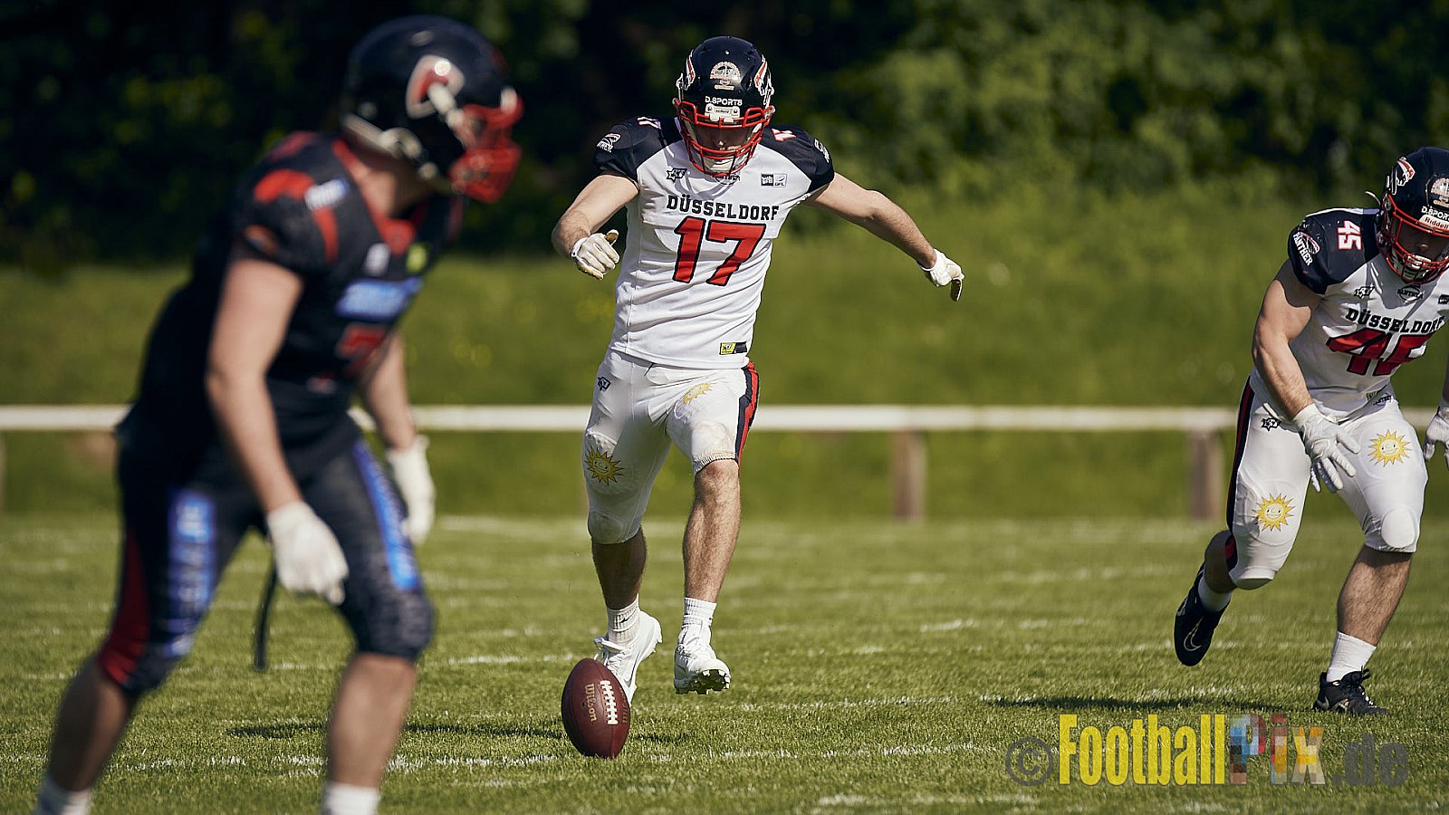 GFL2 Season 2023 Solingen Paladins vs. Düsseldorf Panther am 27.05.2023 im Stadion Jahnkampfbahn Solingen, Adolf-Clarenbach-Straße 36, 42719 Solingen. Punkte Endstand 20 : 21.
[Bildnummer: 2023-05-27_0086] - SolingenPaladinsVsDPanther