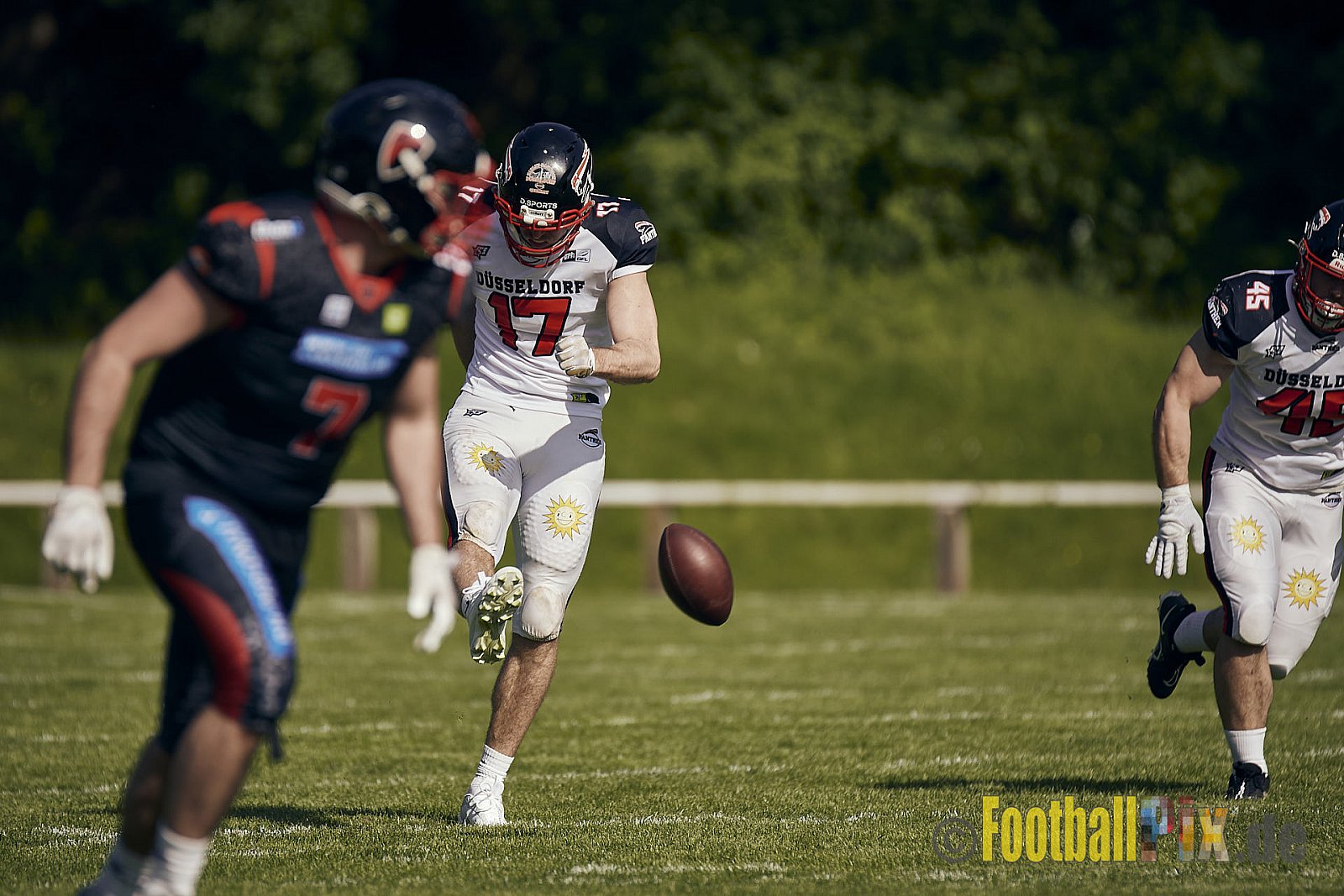 GFL2 Season 2023 Solingen Paladins vs. Düsseldorf Panther am 27.05.2023 im Stadion Jahnkampfbahn Solingen, Adolf-Clarenbach-Straße 36, 42719 Solingen. Punkte Endstand 20 : 21.
[Bildnummer: 2023-05-27_0089] - SolingenPaladinsVsDPanther