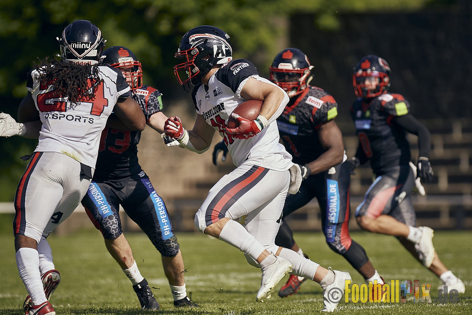 GFL2 Season 2023 Solingen Paladins vs. Düsseldorf Panther am 27.05.2023 im Stadion Jahnkampfbahn Solingen, Adolf-Clarenbach-Straße 36, 42719 Solingen. Punkte Endstand 20 : 21.
[Bildnummer: 2023-05-27_0118] - SolingenPaladinsVsDPanther
