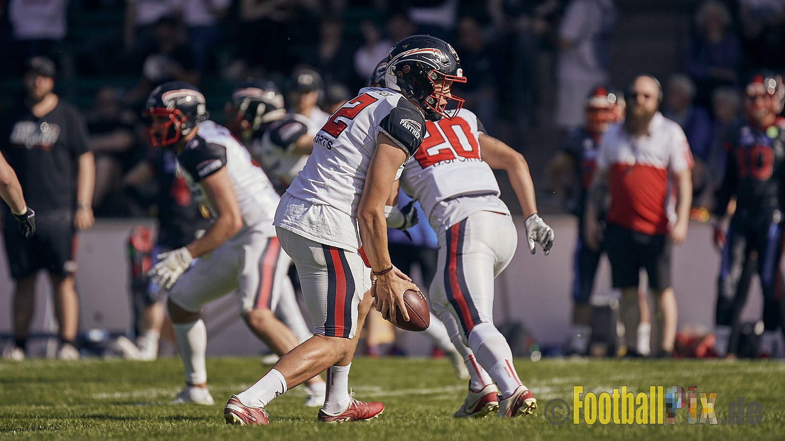 GFL2 Season 2023 Solingen Paladins vs. Düsseldorf Panther am 27.05.2023 im Stadion Jahnkampfbahn Solingen, Adolf-Clarenbach-Straße 36, 42719 Solingen. Punkte Endstand 20 : 21.
[Bildnummer: 2023-05-27_0168] - SolingenPaladinsVsDPanther