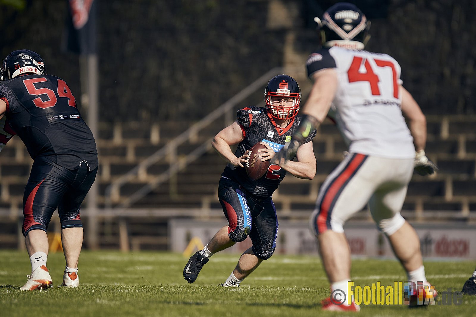 GFL2 Season 2023 Solingen Paladins vs. Düsseldorf Panther am 27.05.2023 im Stadion Jahnkampfbahn Solingen, Adolf-Clarenbach-Straße 36, 42719 Solingen. Punkte Endstand 20 : 21.
[Bildnummer: 2023-05-27_0228] - SolingenPaladinsVsDPanther