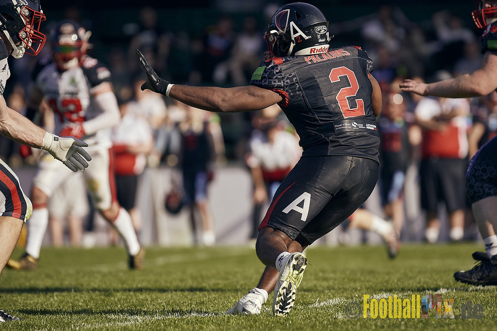 GFL2 Season 2023 Solingen Paladins vs. Düsseldorf Panther am 27.05.2023 im Stadion Jahnkampfbahn Solingen, Adolf-Clarenbach-Straße 36, 42719 Solingen. Punkte Endstand 20 : 21.
[Bildnummer: 2023-05-27_0432] - SolingenPaladinsVsDPanther