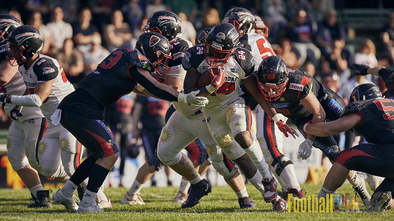 GFL2 Season 2023 Solingen Paladins vs. Düsseldorf Panther am 27.05.2023 im Stadion Jahnkampfbahn Solingen, Adolf-Clarenbach-Straße 36, 42719 Solingen. Punkte Endstand 20 : 21.
[Bildnummer: 2023-05-27_0523] - SolingenPaladinsVsDPanther