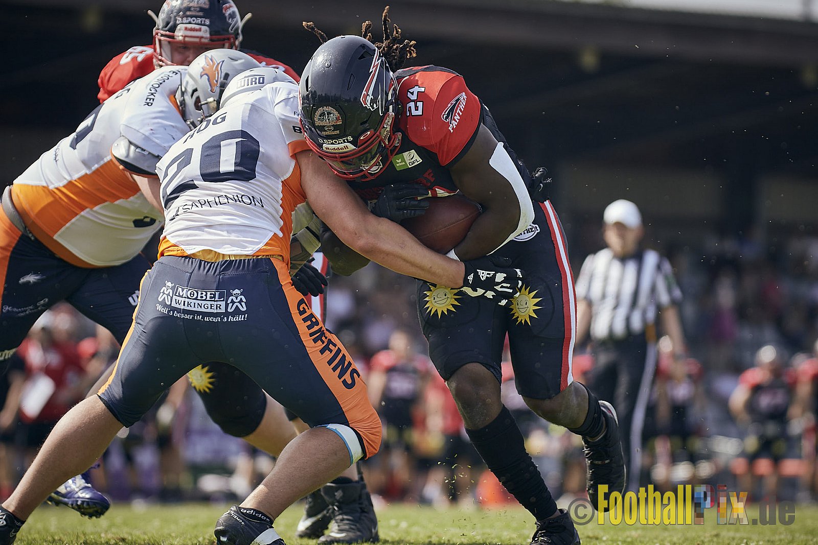Spiel der GFL2 Season 2023 Düsseldorf Panther vs. Rostock Griffins am 17.06.2023 im Stadion VfL Benrath, Karl-Hohmann-Straße 70, 40597 Düsseldorf. Punkte Endstand 46 : 26. 
Bildnummer: 2023-06-17_0148 - DPantherVsRostockGriffins