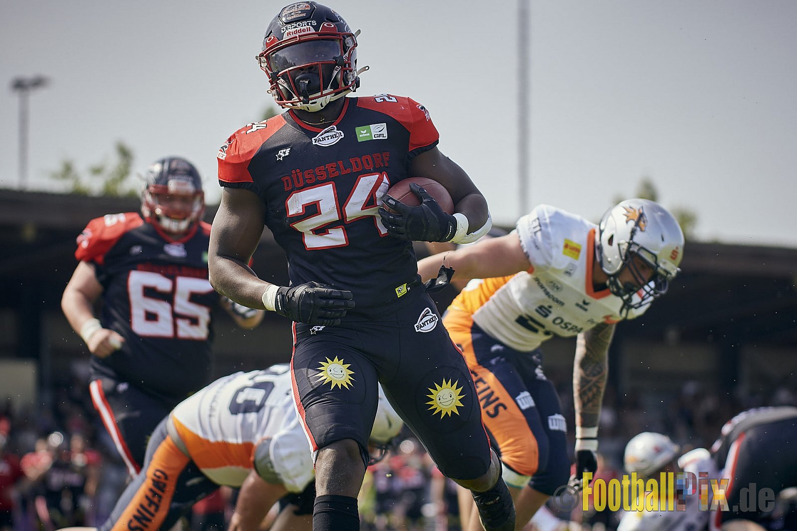 Spiel der GFL2 Season 2023 Düsseldorf Panther vs. Rostock Griffins am 17.06.2023 im Stadion VfL Benrath, Karl-Hohmann-Straße 70, 40597 Düsseldorf. Punkte Endstand 46 : 26. 
Bildnummer: 2023-06-17_0151 - DPantherVsRostockGriffins
