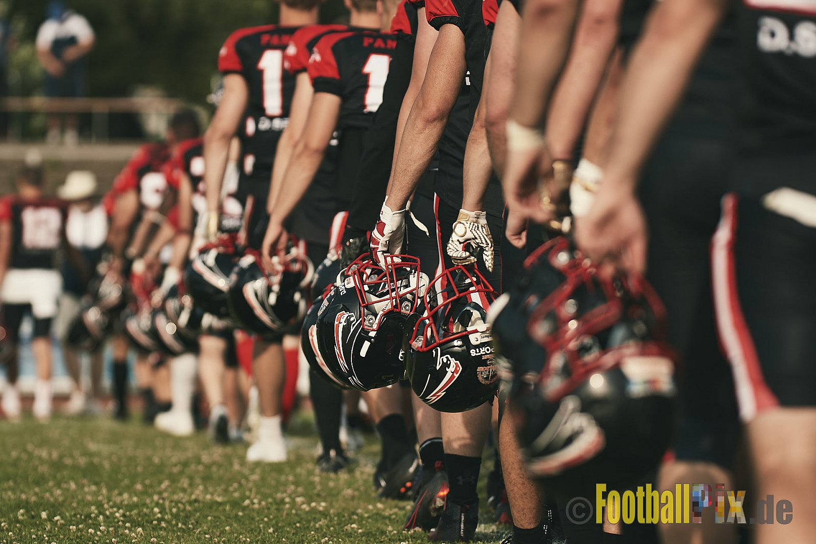 Spiel der GFL2 Season 2023 Düsseldorf Panther vs. Rostock Griffins am 17.06.2023 im Stadion VfL Benrath, Karl-Hohmann-Straße 70, 40597 Düsseldorf. Punkte Endstand 46 : 26. 
Bildnummer: 2023-06-17_0503 - DPantherVsRostockGriffins