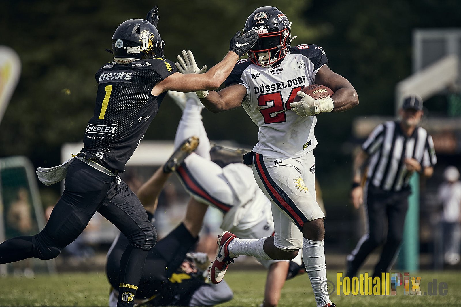 Spiel der GFL2 Season 2023 Düsseldorf Panther vs. Münster Blackhawks am 08.07.2023 im Stadion VfL Benrath, Karl-Hohmann-Straße 70, 40597 Düsseldorf. Punkte Endstand 39 : 0. 
Bildnummer: 2023-07-08_0223 - DPantherVsMsBlackhawks