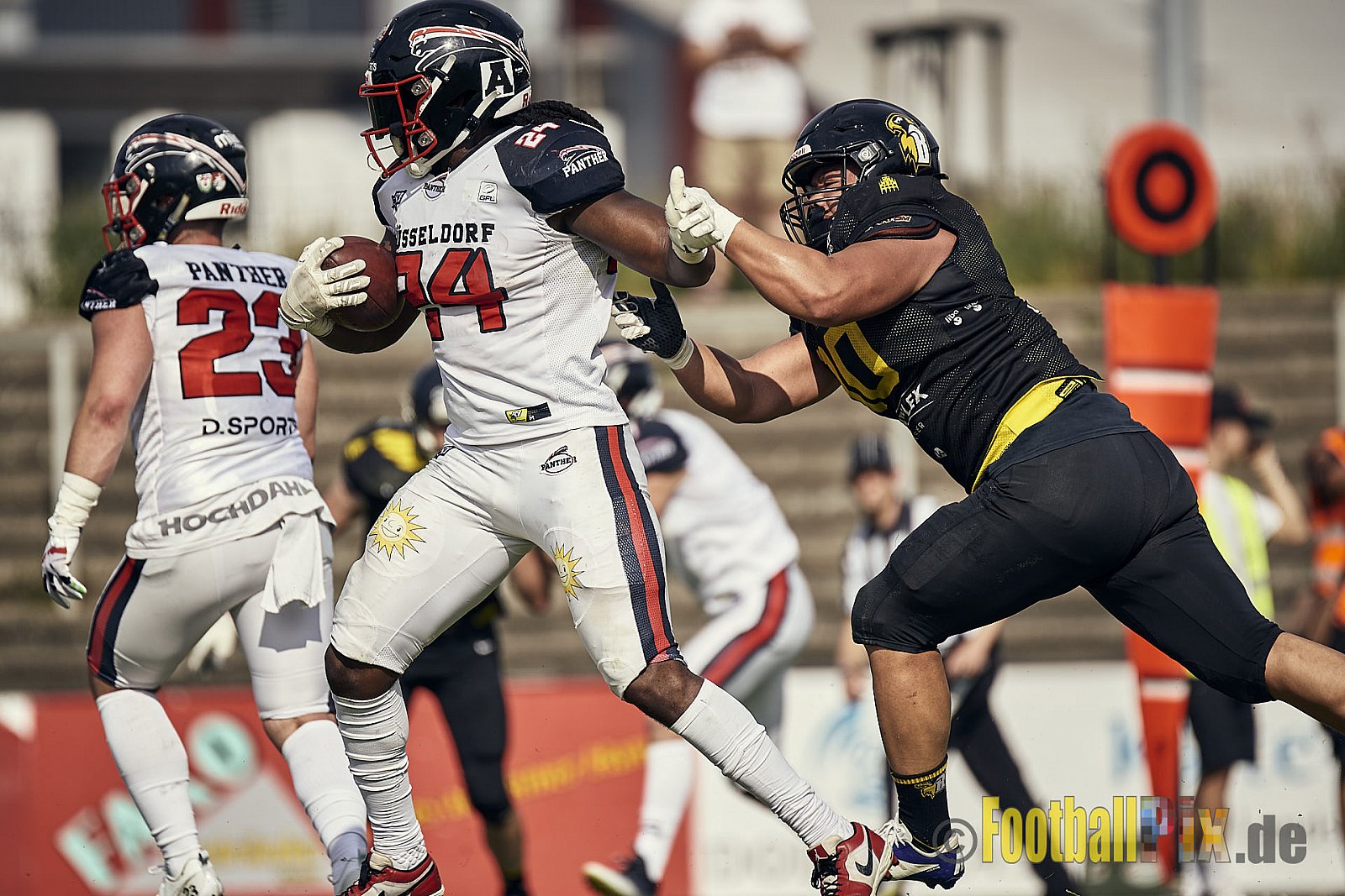 Spiel der GFL2 Season 2023 Düsseldorf Panther vs. Münster Blackhawks am 08.07.2023 im Stadion VfL Benrath, Karl-Hohmann-Straße 70, 40597 Düsseldorf. Punkte Endstand 39 : 0. 
Bildnummer: 2023-07-08_0265 - DPantherVsMsBlackhawks
