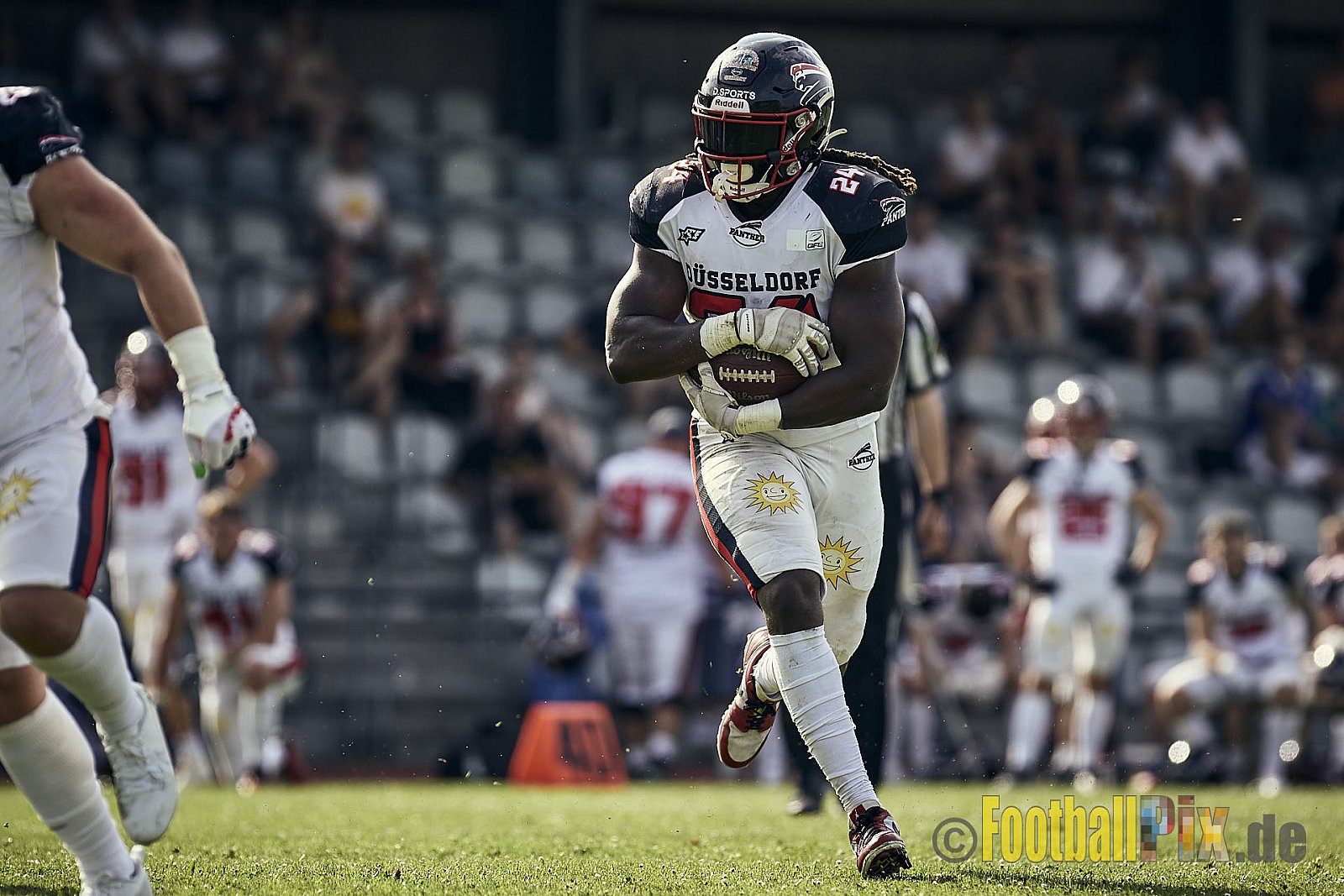 Spiel der GFL2 Season 2023 Düsseldorf Panther vs. Münster Blackhawks am 08.07.2023 im Stadion VfL Benrath, Karl-Hohmann-Straße 70, 40597 Düsseldorf. Punkte Endstand 39 : 0. 
Bildnummer: 2023-07-08_0283 - DPantherVsMsBlackhawks