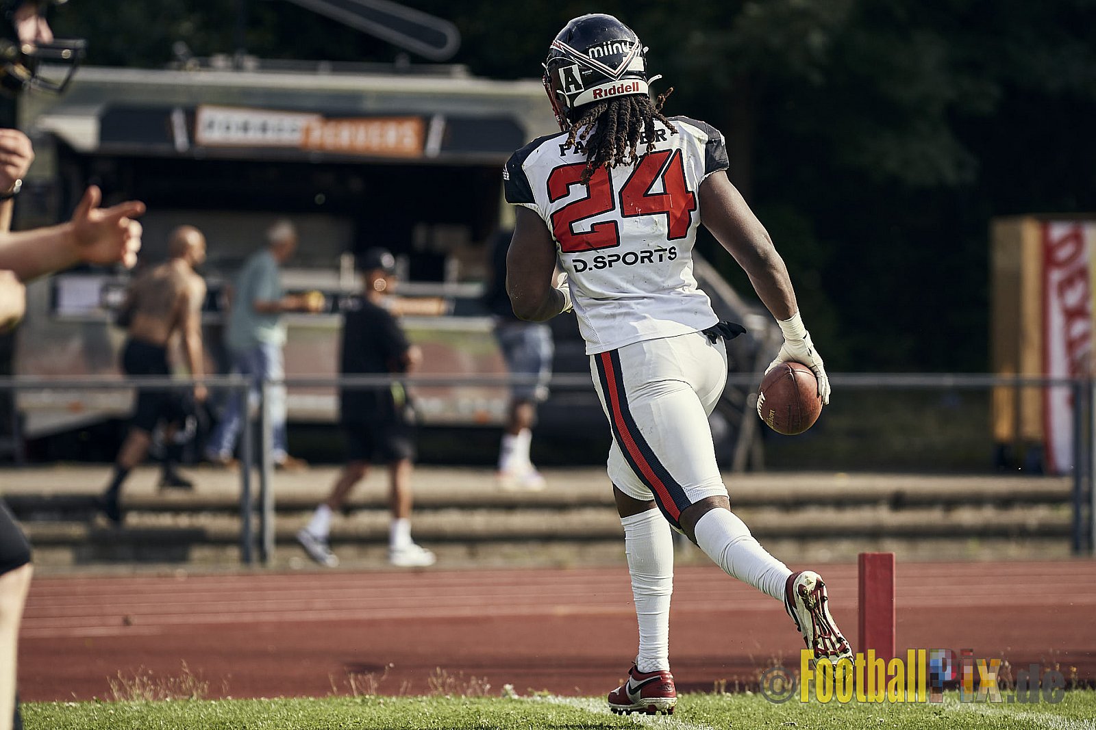Spiel der GFL2 Season 2023 Düsseldorf Panther vs. Münster Blackhawks am 08.07.2023 im Stadion VfL Benrath, Karl-Hohmann-Straße 70, 40597 Düsseldorf. Punkte Endstand 39 : 0. 
Bildnummer: 2023-07-08_0299 - DPantherVsMsBlackhawks