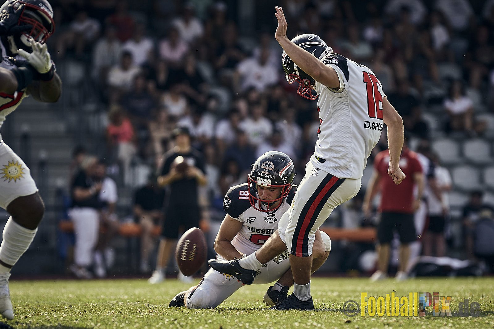 Spiel der GFL2 Season 2023 Düsseldorf Panther vs. Münster Blackhawks am 08.07.2023 im Stadion VfL Benrath, Karl-Hohmann-Straße 70, 40597 Düsseldorf. Punkte Endstand 39 : 0. 
Bildnummer: 2023-07-08_0303 - DPantherVsMsBlackhawks