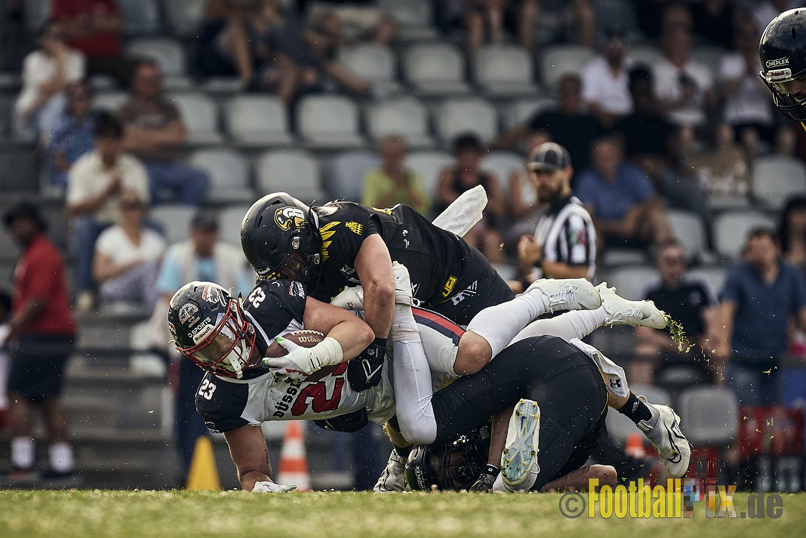 Spiel der GFL2 Season 2023 Düsseldorf Panther vs. Münster Blackhawks am 08.07.2023 im Stadion VfL Benrath, Karl-Hohmann-Straße 70, 40597 Düsseldorf. Punkte Endstand 39 : 0. 
Bildnummer: 2023-07-08_0337 - DPantherVsMsBlackhawks