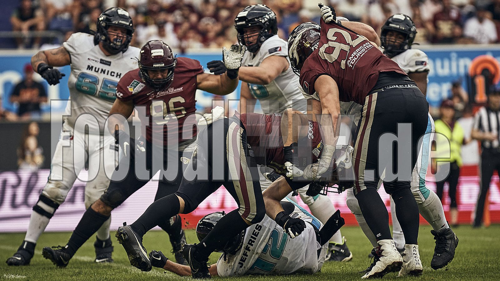 Die 6.Spielwoche der European League of Football (ELF) Season 2023 Rhein Fire vs. Munich Ravens am 09.07.2023 im Stadion Schauinsland-Reisen-Arena, Margaretenstraße 5-7, 47055 Duisburg. Punkte Endstand 39 : 25. 
Bildnummer: 2023-07-09_1035 - ELF MunichRavens@RheinFire