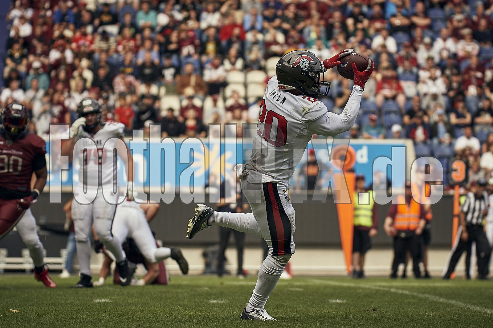 Die 8. Spielwoche der European League of Football (ELF) Season 2023 Rhein Fire vs. Cologne Centurions am 23.07.2023 im Stadion Schauinsland-Reisen-Arena, Margaretenstraße 5-7, 47055 Duisburg. Punkte Endstand 62 : 03. 
Bildnummer: 2023-07-23_0446 - ELF CologneCenturions@RheinFire