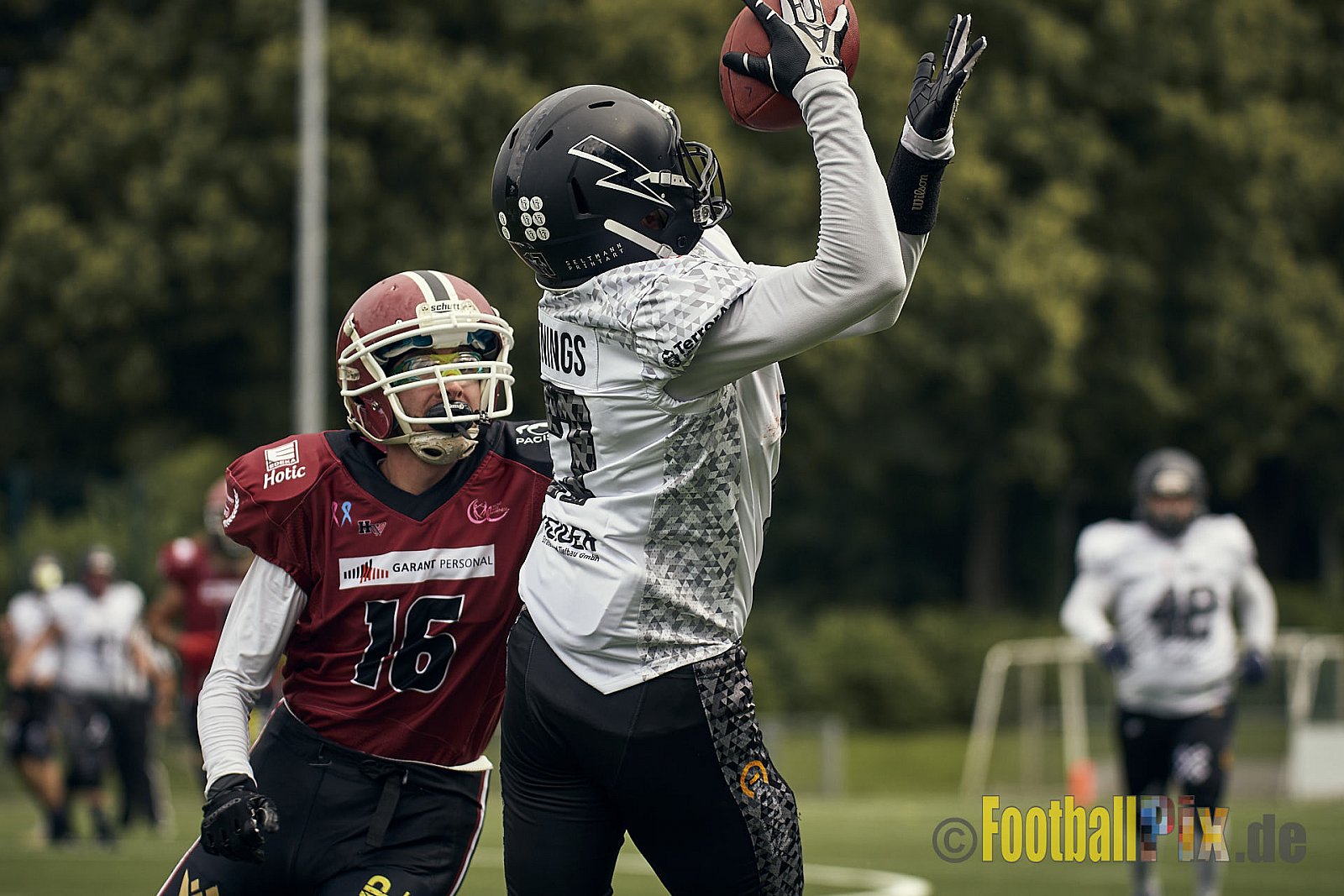 AFCV Landesliga NRW Season 2023 Iserlohn Titans vs. Lüdenscheid Lightnings am 5.08.2023 im Stadion inceptum-Stadion am Seilersee, Seeuferstraße 26, 58636 Iserlohn. Punkte Endstand 18 : 28. 
Bildnummer: 2023-08-05_0088 - IserlohnTitansVsLuedenscheidLightnings