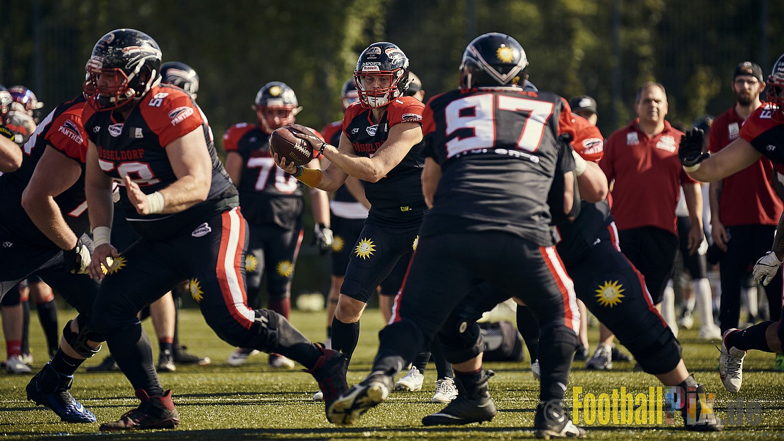 Ligaspiel der GFL2 Season 2023 Düsseldorf Panther vs. Oldenburg Knights am 12.08.2023 im Stadion VfL Benrath, Karl-Hohmann-Straße 70, 40597 Düsseldorf. Punkte Endstand 6 : 8.
Bildnummer: 2023-08-12_0018 - DPantherVsOldenburgKnights