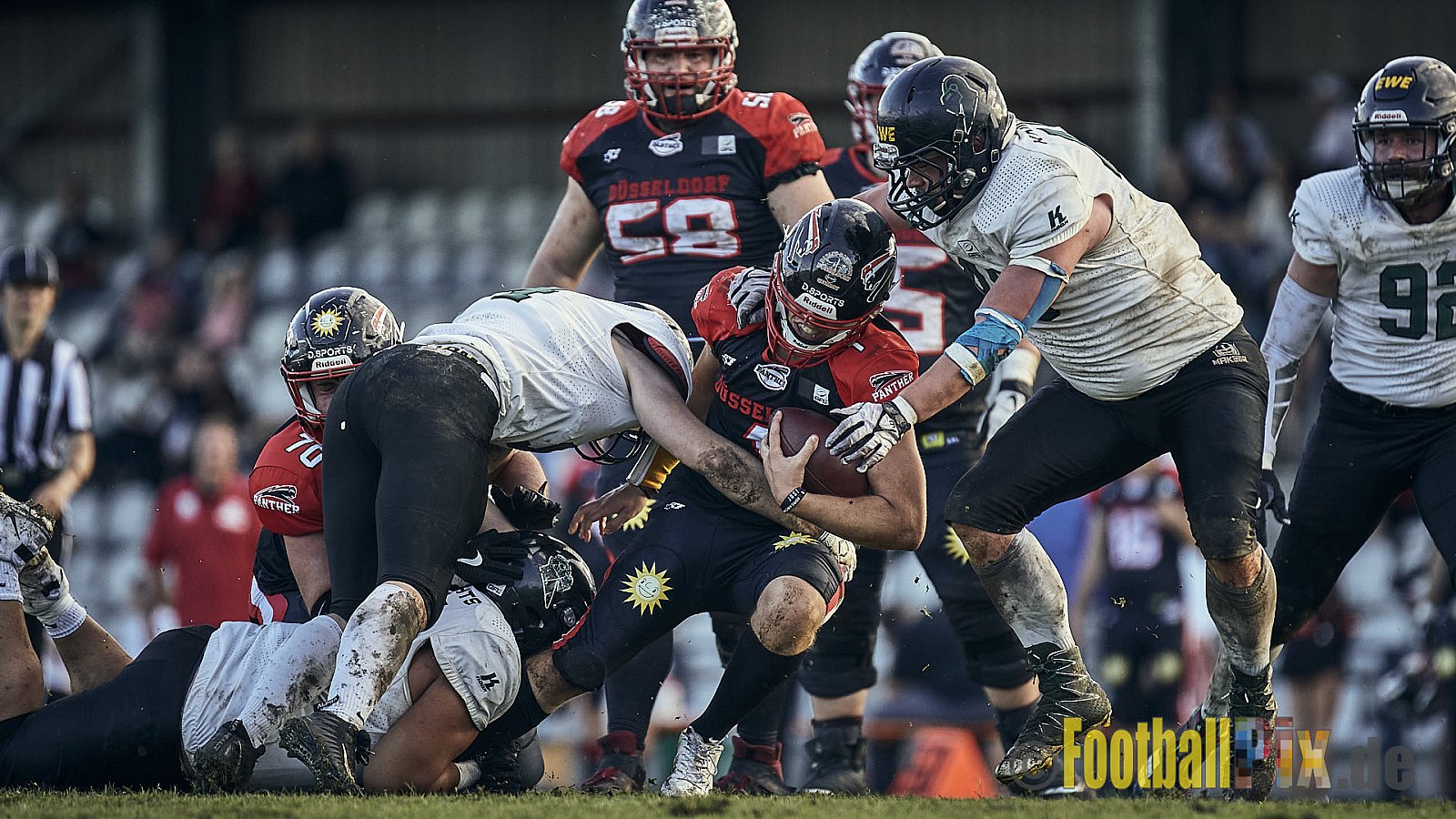 Ligaspiel der GFL2 Season 2023 Düsseldorf Panther vs. Oldenburg Knights am 12.08.2023 im Stadion VfL Benrath, Karl-Hohmann-Straße 70, 40597 Düsseldorf. Punkte Endstand 6 : 8.
Bildnummer: 2023-08-12_0311 - DPantherVsOldenburgKnights
