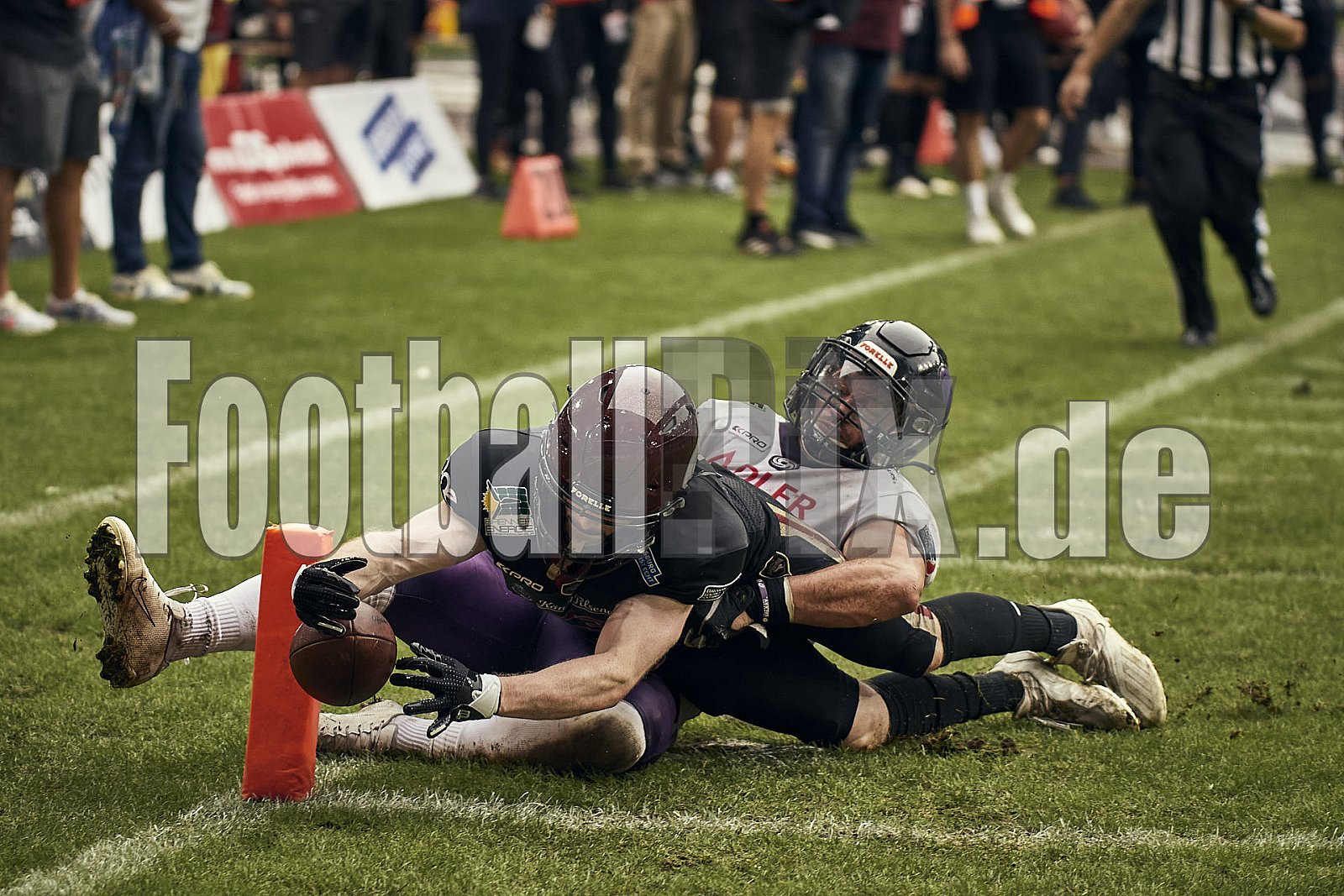 Das Halbfinale der European League of Football (ELF) Season 2023 Rhein Fire vs. Frankfurt Galaxy am 17.09.2023 im Stadion Schauinsland-Reisen-Arena, Margaretenstraße 5-7, 47055 Duisburg. Punkte Endstand 42 : 23. 
Bildnummer: 2023-09-17_1314 - FrankfurtGalaxy@RheinFire