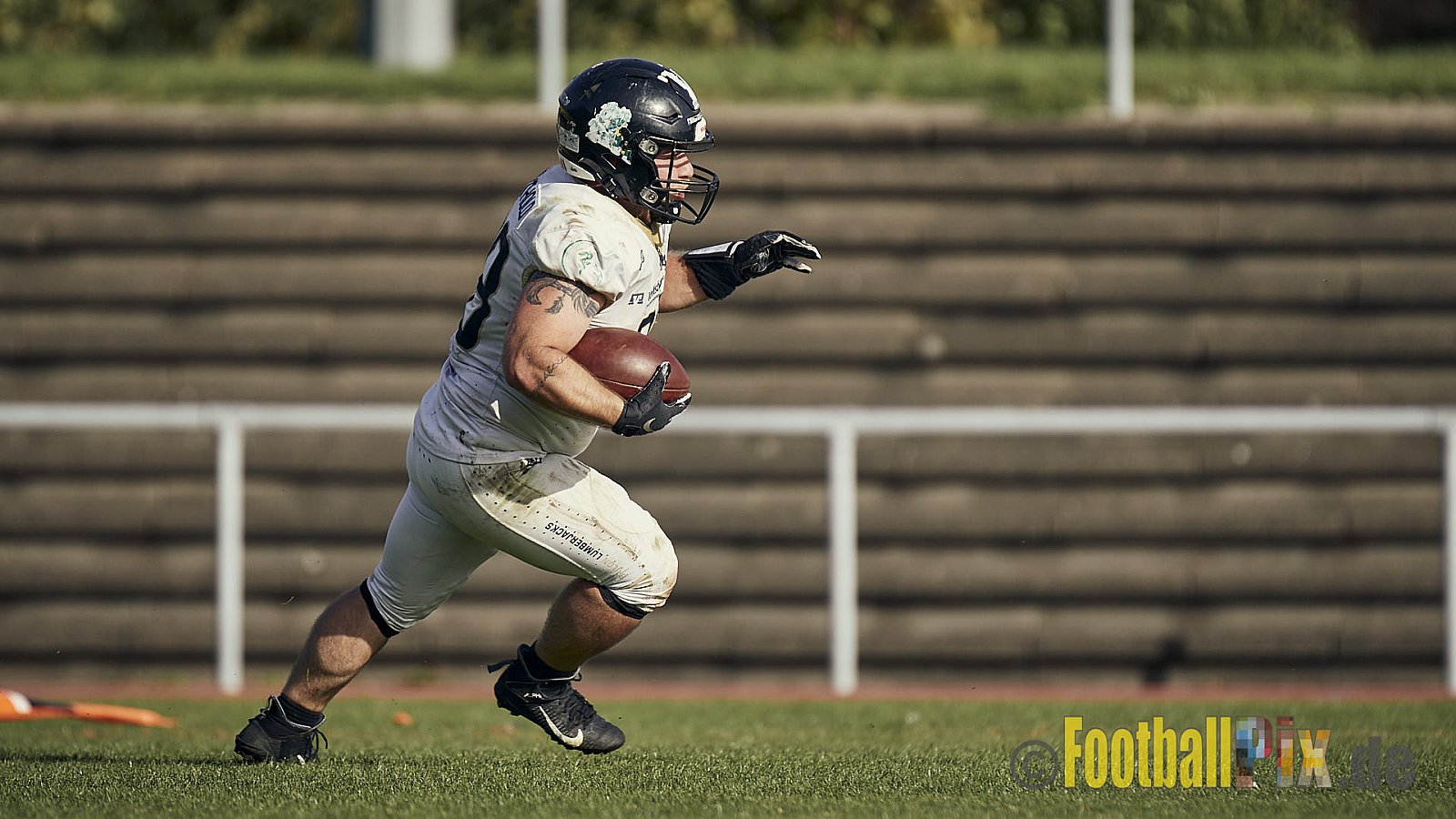 Spiel der AFCV Landesliga NRW Season 2023 Iserlohn Titans vs. Brilon Lumberjacks am 7.10.2023 im Stadion Hembergstadion, Alexander-Pfänder-Weg, 58636 Iserlohn, Germany. Punkte Endstand 82 : 3. 
Bildnummer: 2023-10-07_0036 - IserlohnTitansVsBrilonLumberjacks