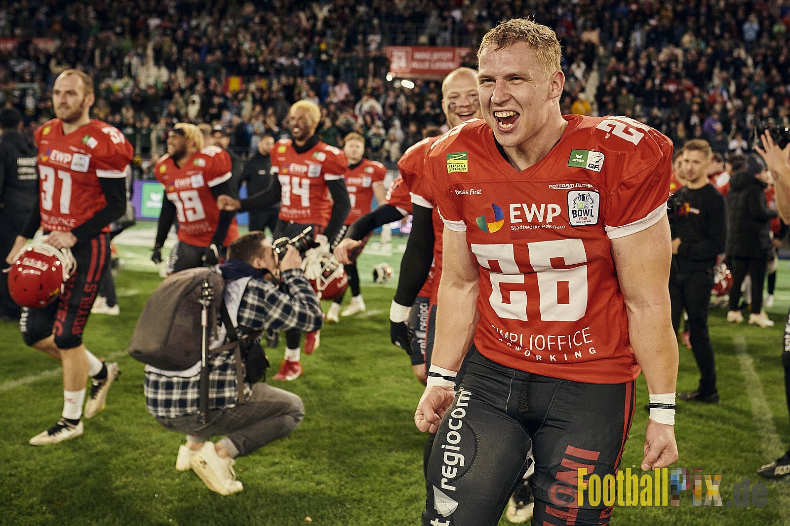 ERIMA GFL Bowl 2023 Potsdam Royals vs. Schwäbisch Hall Unicorns am 14.10.2023 im Stadion Hafenstraße, 45356 Essen. Die Potsdam Royals sind zum ersten Mal Deutscher Meister mit einem Punkte Endstand von 34 : 7. 
Bildnummer: 2023-10-14_1022 - GflBowl2023SchwaebischHallUnicornsVsPotsdamRoyals