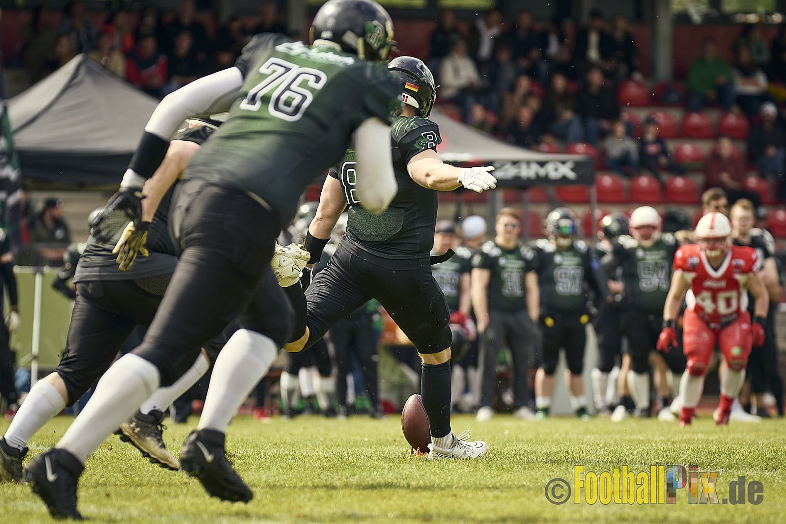 AFCV Verbandsliga Season 2024 Rheine Raptors vs. Gelsenkirchen Devils am 28.04.2024 im Jahnstadion, Schützenstraße, 48429 Rheine, Punkte Endstand 28 : 31.
[Bildnummer: 2024-04-28_0113] - RheineRaptorsVsGelsenkirchenDevils
