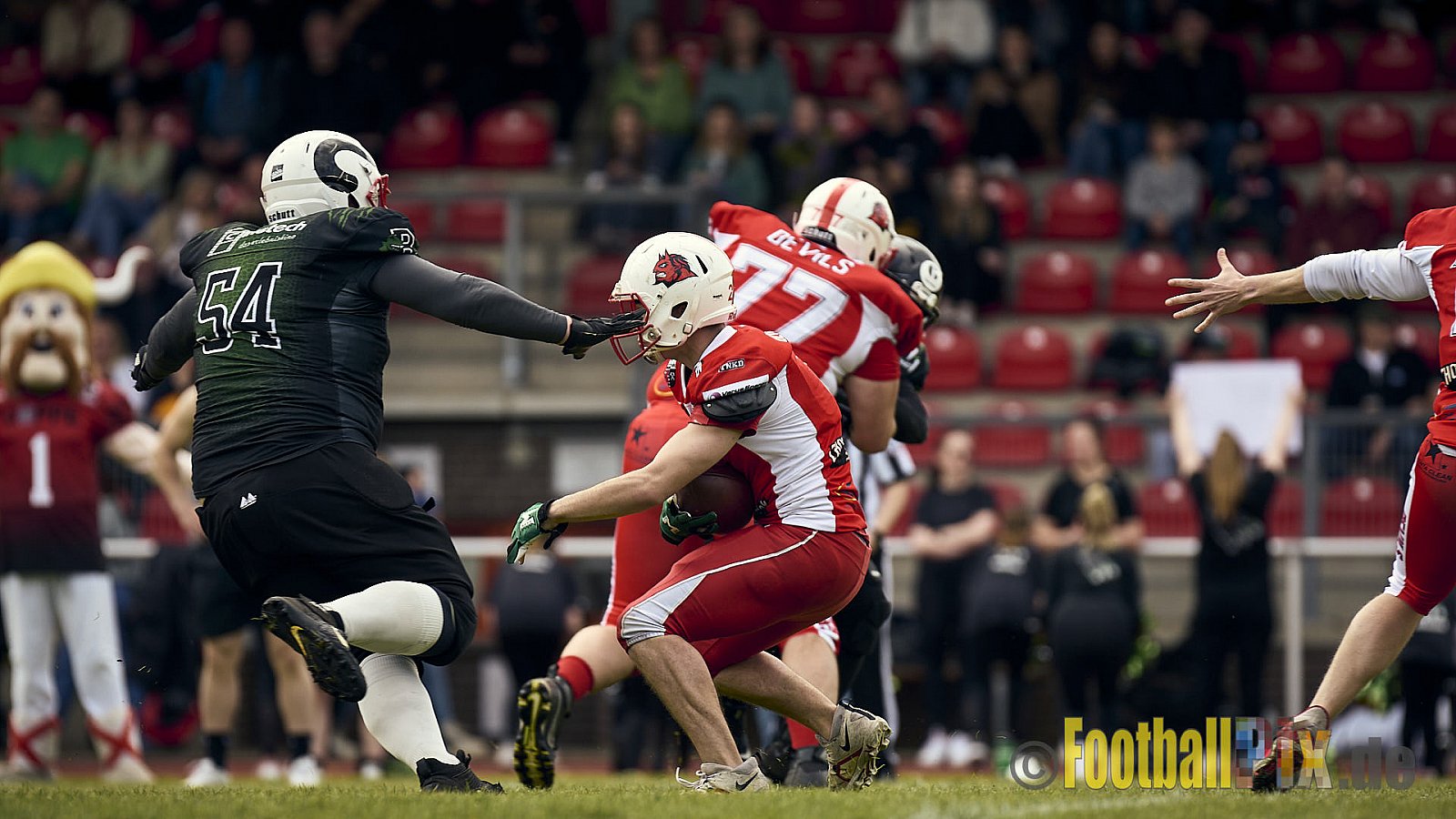 AFCV Verbandsliga Season 2024 Rheine Raptors vs. Gelsenkirchen Devils am 28.04.2024 im Jahnstadion, Schützenstraße, 48429 Rheine, Punkte Endstand 28 : 31.
[Bildnummer: 2024-04-28_0153] - RheineRaptorsVsGelsenkirchenDevils