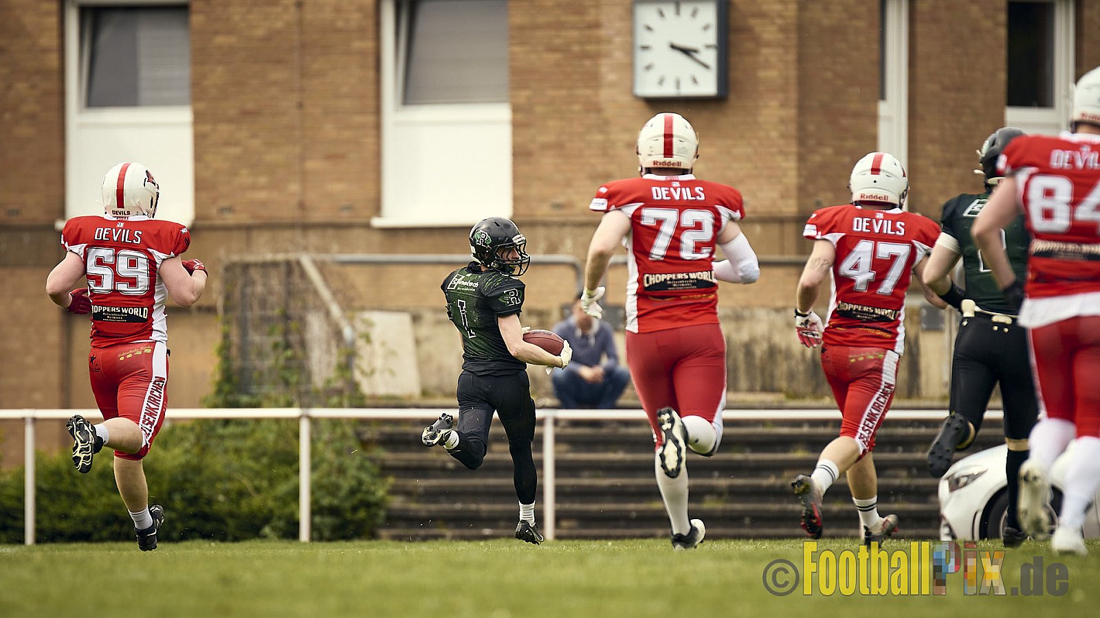 AFCV Verbandsliga Season 2024 Rheine Raptors vs. Gelsenkirchen Devils am 28.04.2024 im Jahnstadion, Schützenstraße, 48429 Rheine, Punkte Endstand 28 : 31.
[Bildnummer: 2024-04-28_0240] - RheineRaptorsVsGelsenkirchenDevils